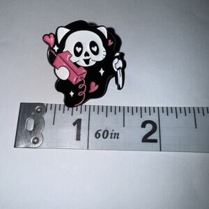 Kitty Cat Scream Pin Brooch
